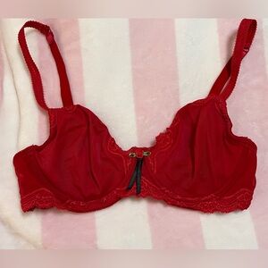 Frederick’s of Hollywood unlined bra, 36D | Red